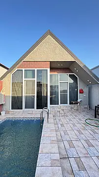 Satılır 4 otaqlı həyət evi 180 m²