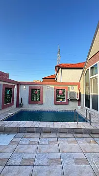 Satılır 4 otaqlı həyət evi 180 m²