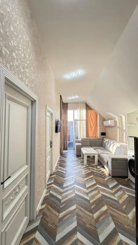 Satılır 4 otaqlı həyət evi 180 m²