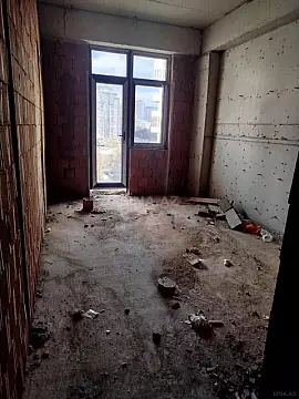 Satılır 1 otaqlı mənzil 53 m²