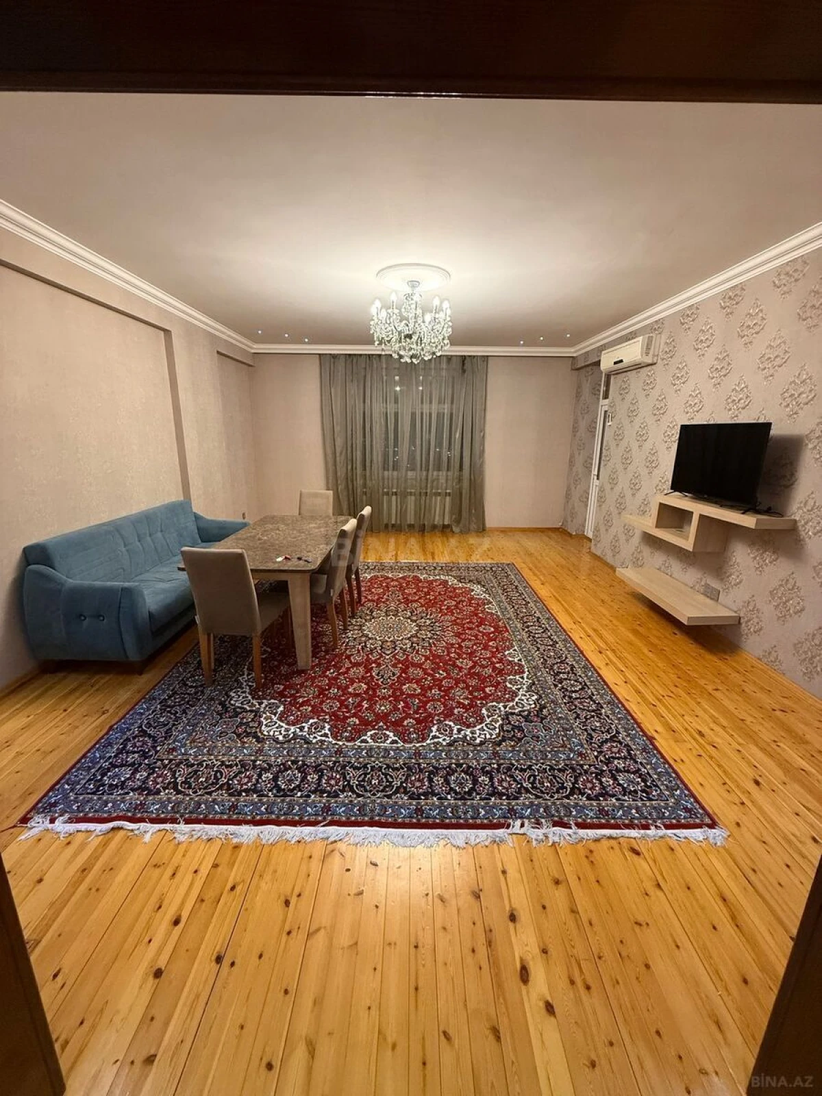 Kirayə verilir 3 otaqlı mənzil 145 m²