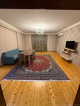 Kirayə verilir 3 otaqlı mənzil 145 m²