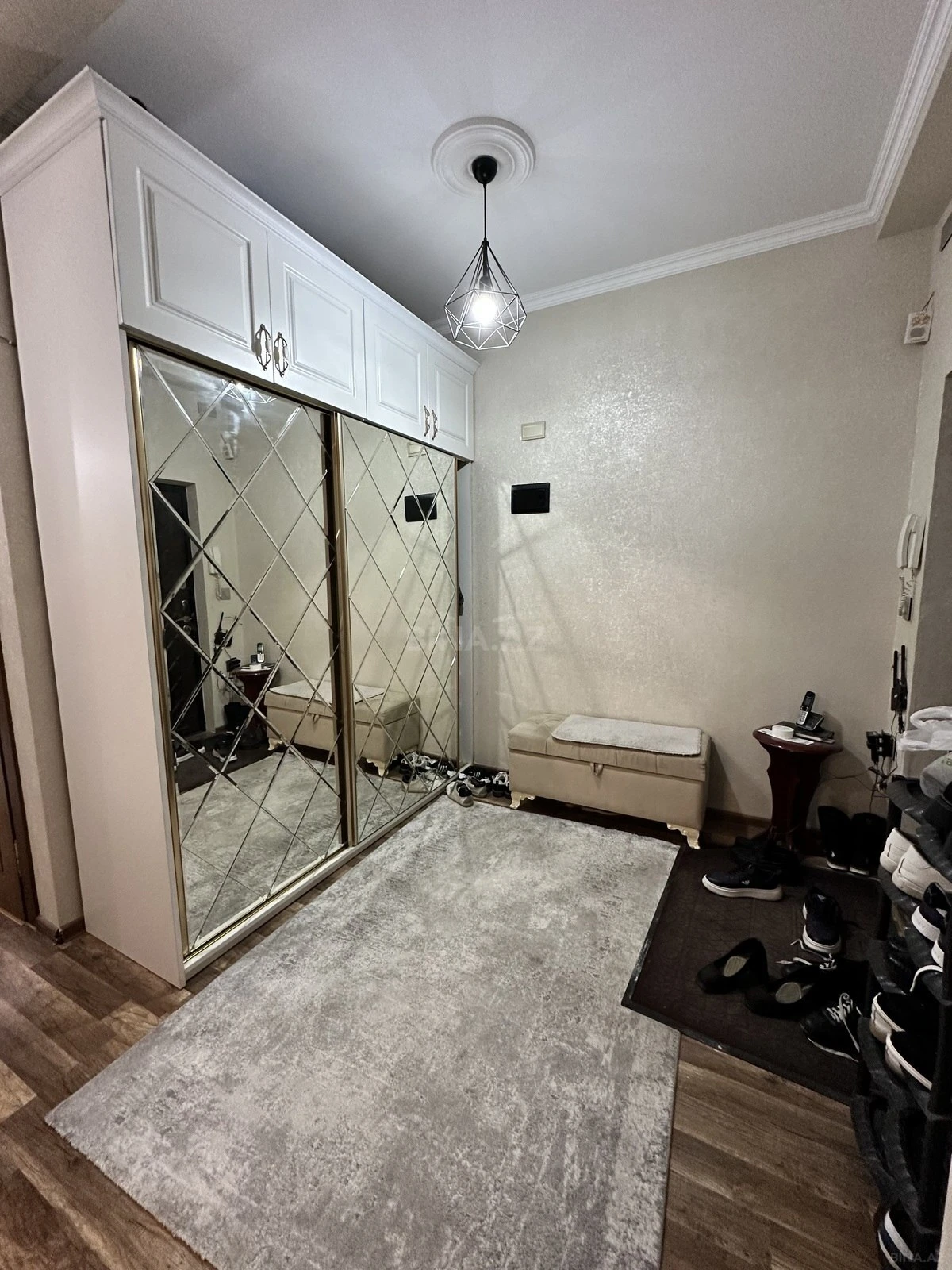 Satılır 3 otaqlı mənzil 115 m²
