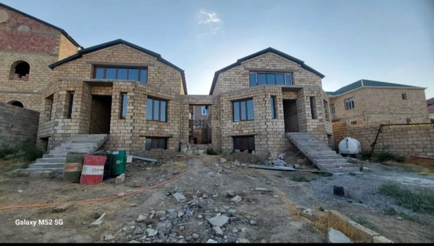 Satılır 6 otaqlı həyət evi 270 m²