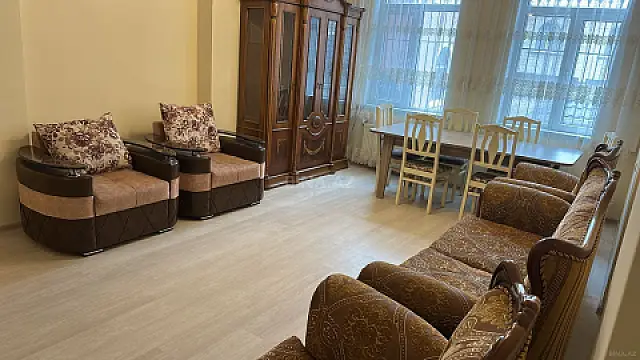 Kirayə verilir 3 otaqlı mənzil 100 m² — Bakı, İnşaatçılar 3 otaq 100.00 m²