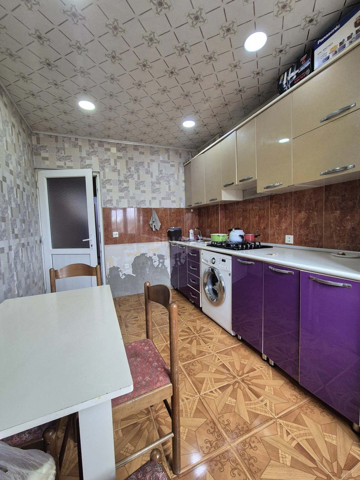 Satılır 4 otaqlı mənzil 100 m²