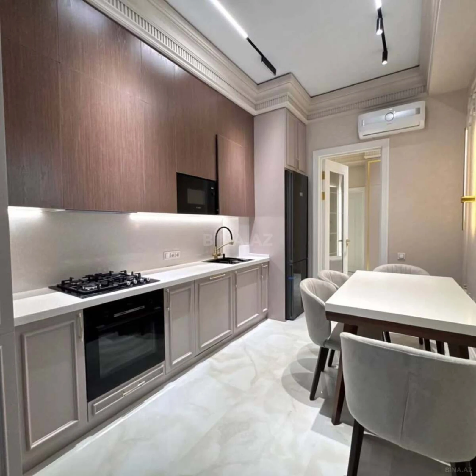 Kirayə verilir 2 otaqlı mənzil 100 m²