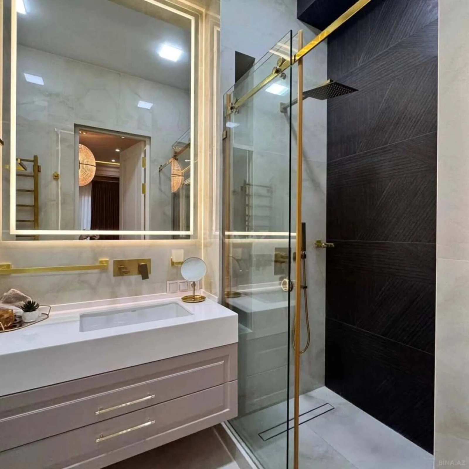 Kirayə verilir 2 otaqlı mənzil 100 m²