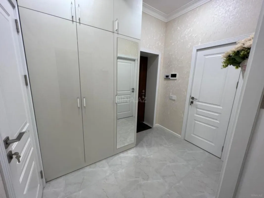 Kirayə verilir 2 otaqlı mənzil 70 m²