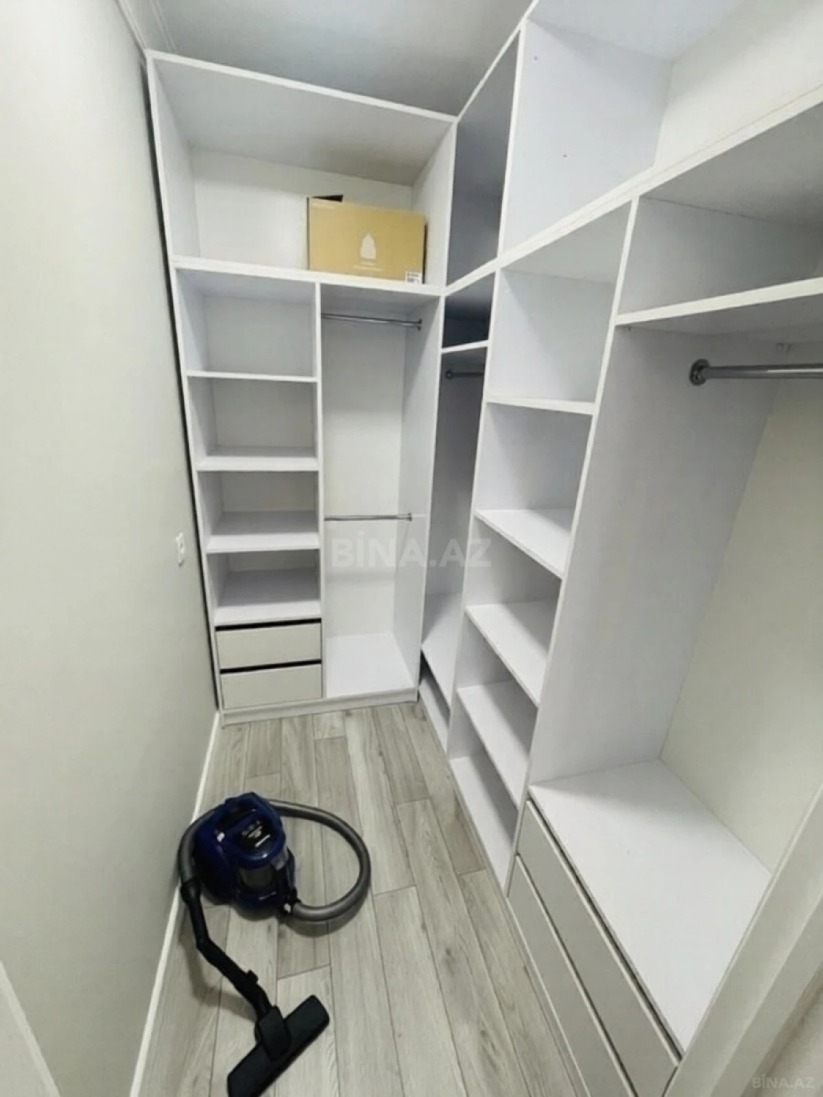 Kirayə verilir 2 otaqlı mənzil 70 m²