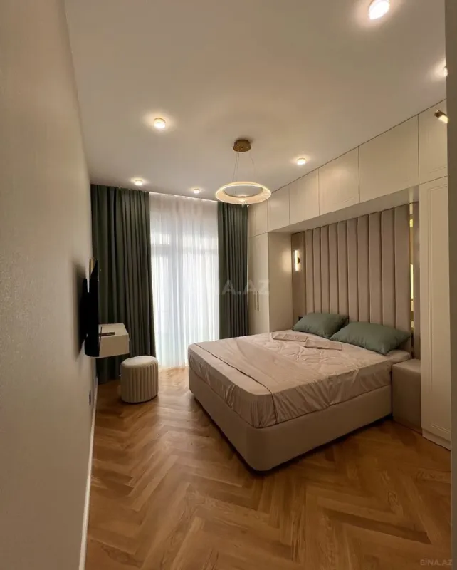 Kirayə verilir 3 otaqlı mənzil 120 m²