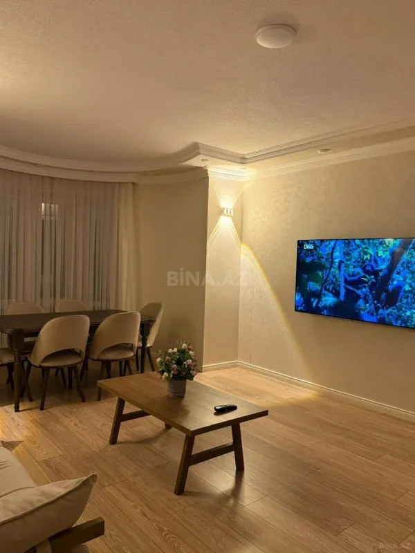 Satılır 2 otaqlı mənzil 68 m²