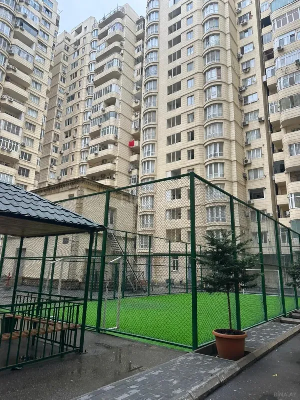 Satılır 2 otaqlı mənzil 68 m²