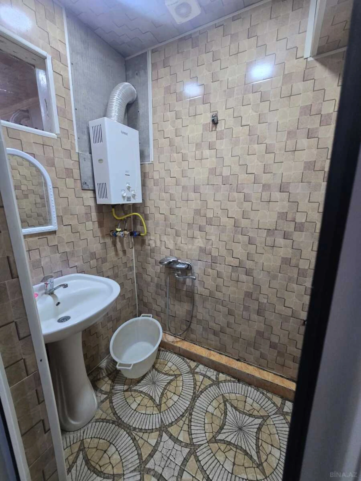 Kirayə verilir 2 otaqlı mənzil 60 m²