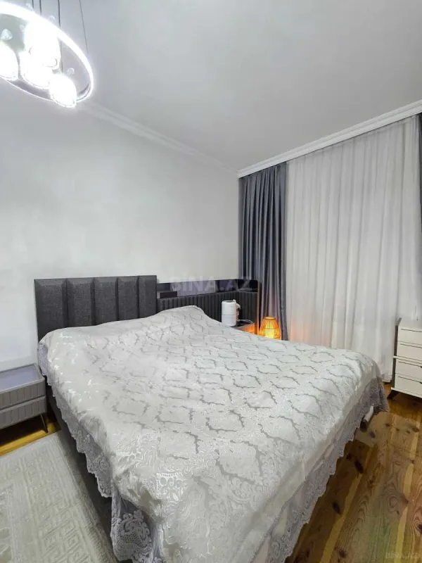 Satılır 7 otaqlı həyət evi 235 m²