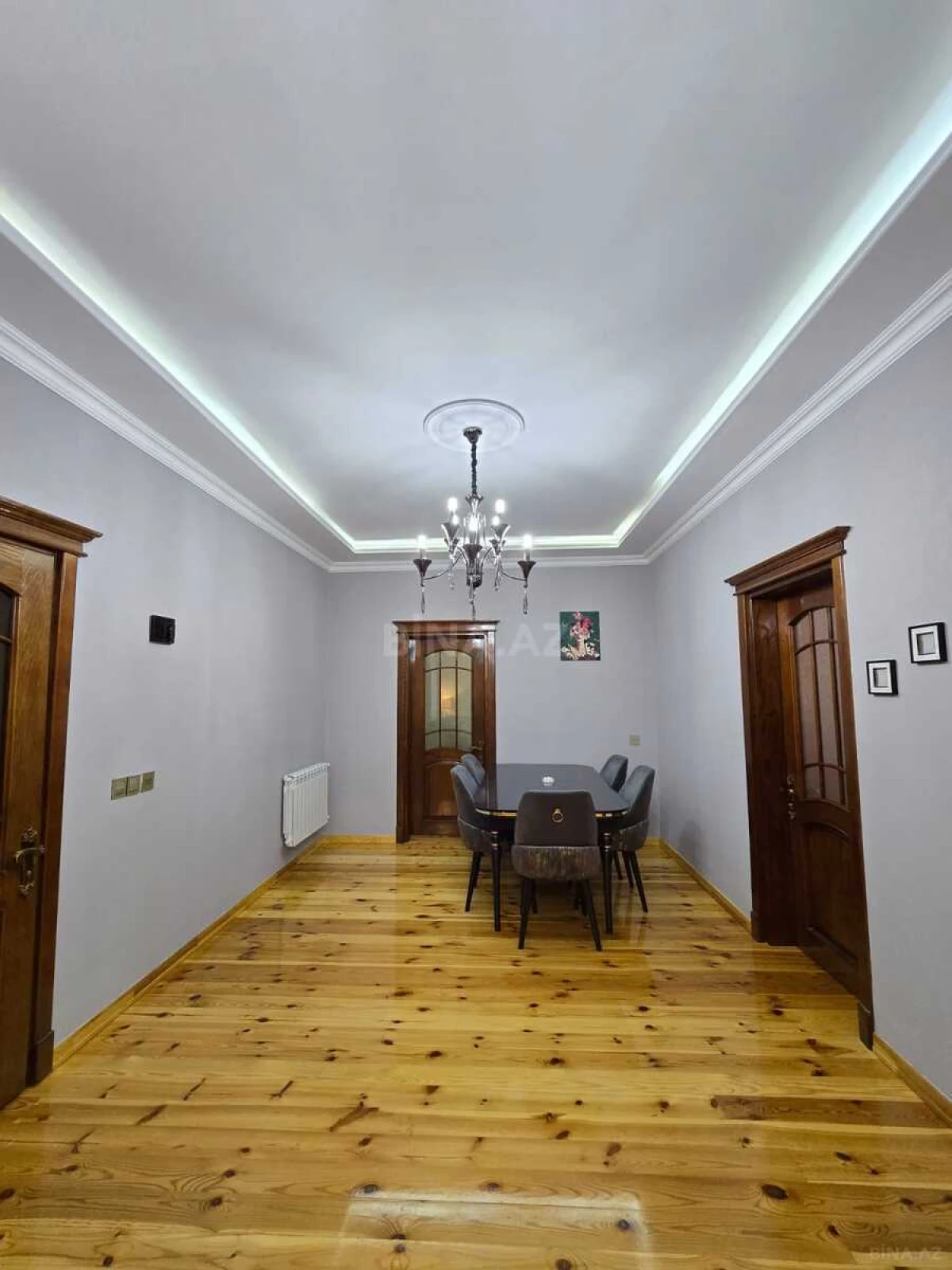 Satılır 7 otaqlı həyət evi 235 m²