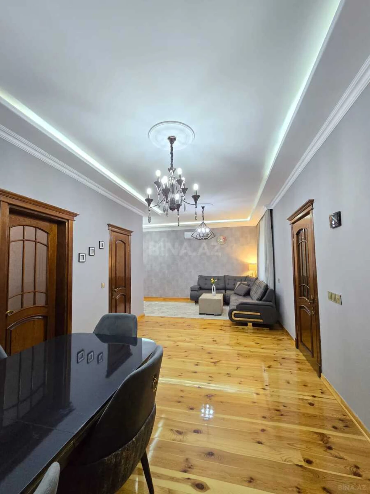 Satılır 7 otaqlı həyət evi 235 m²