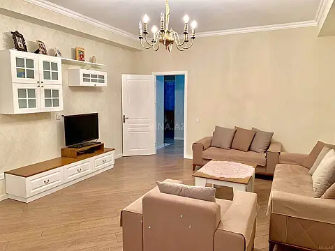 Satılır 2 otaqlı mənzil 67 m²