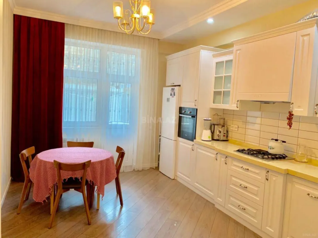 Satılır 2 otaqlı mənzil 67 m²
