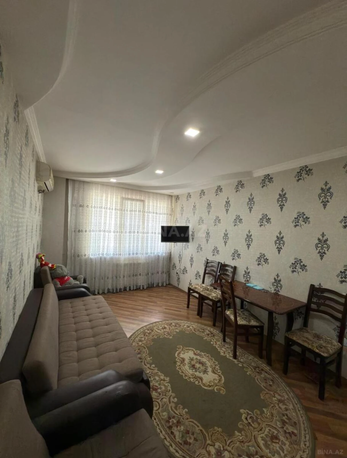 Kirayə verilir 2 otaqlı mənzil 60 m²