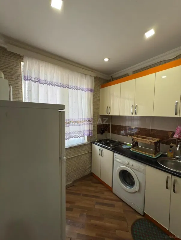 Kirayə verilir 2 otaqlı mənzil 60 m²