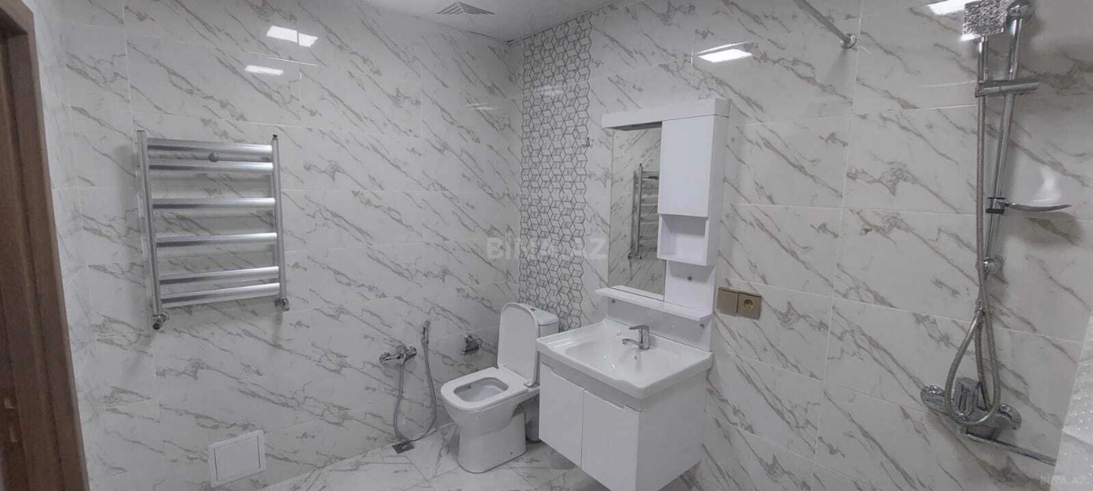 Satılır 1 otaqlı mənzil 53 m²
