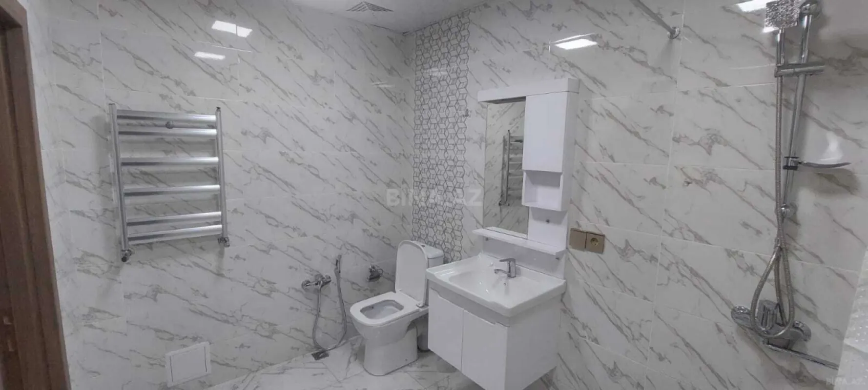 Satılır 1 otaqlı mənzil 53 m²