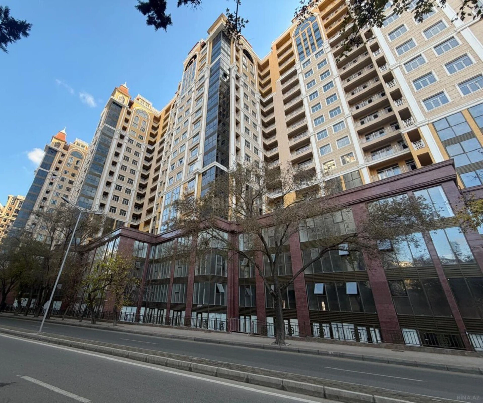 Satılır 1 otaqlı mənzil 53 m²
