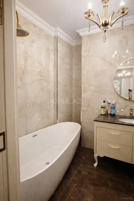 Kirayə verilir 3 otaqlı mənzil 124 m²