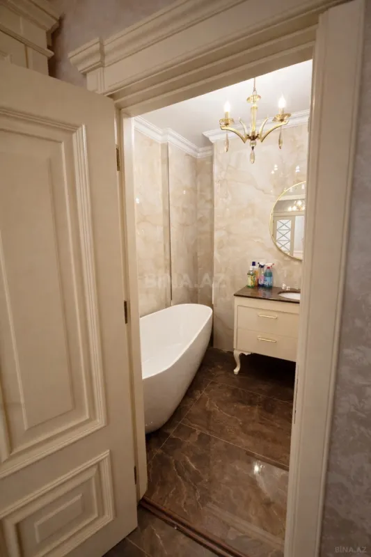 Kirayə verilir 3 otaqlı mənzil 124 m²