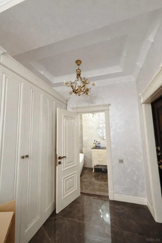 Kirayə verilir 3 otaqlı mənzil 124 m²