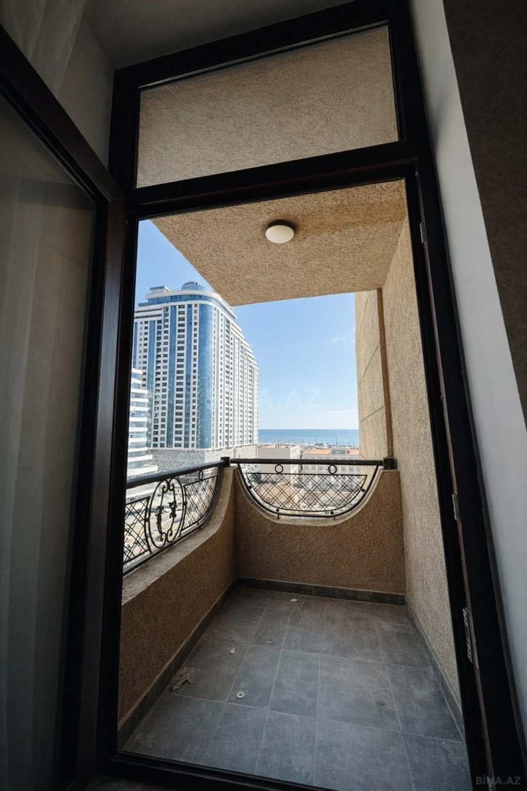 Kirayə verilir 3 otaqlı mənzil 124 m²