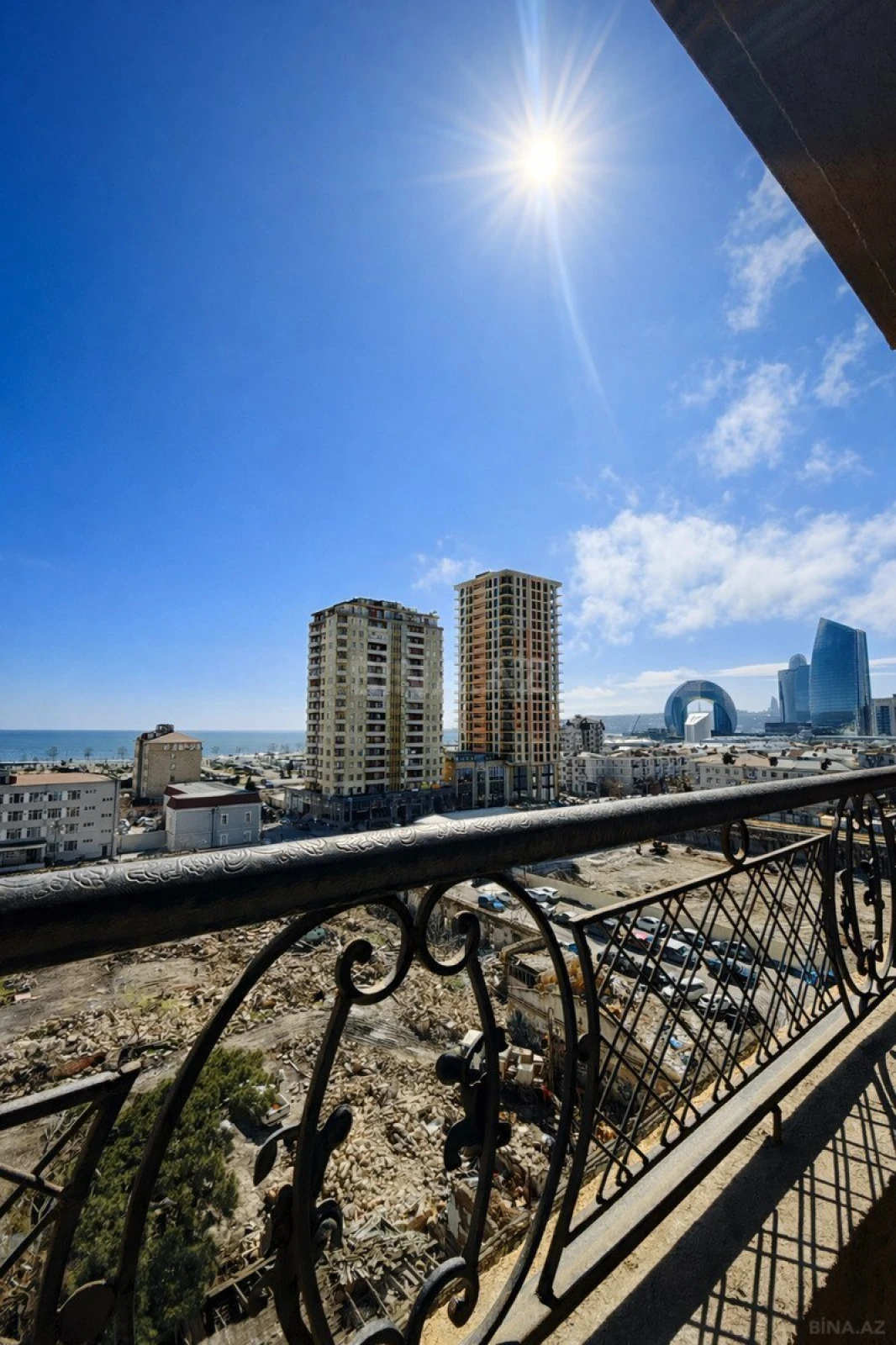 Kirayə verilir 3 otaqlı mənzil 124 m²