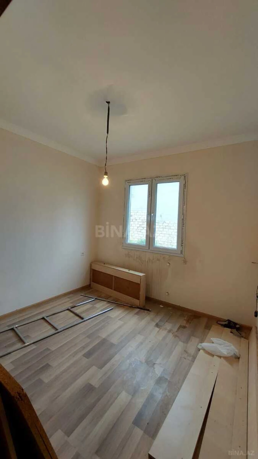 Satılır 8 otaqlı həyət evi 250 m²