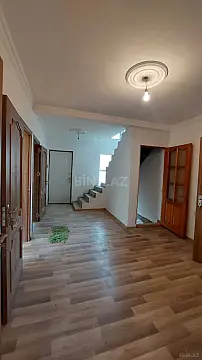 Satılır 8 otaqlı həyət evi 250 m²