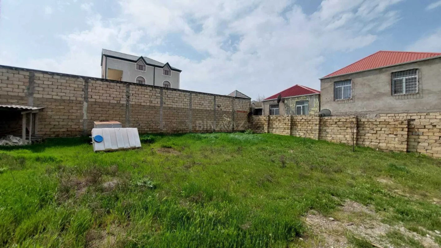 Satılır 8 otaqlı həyət evi 250 m²