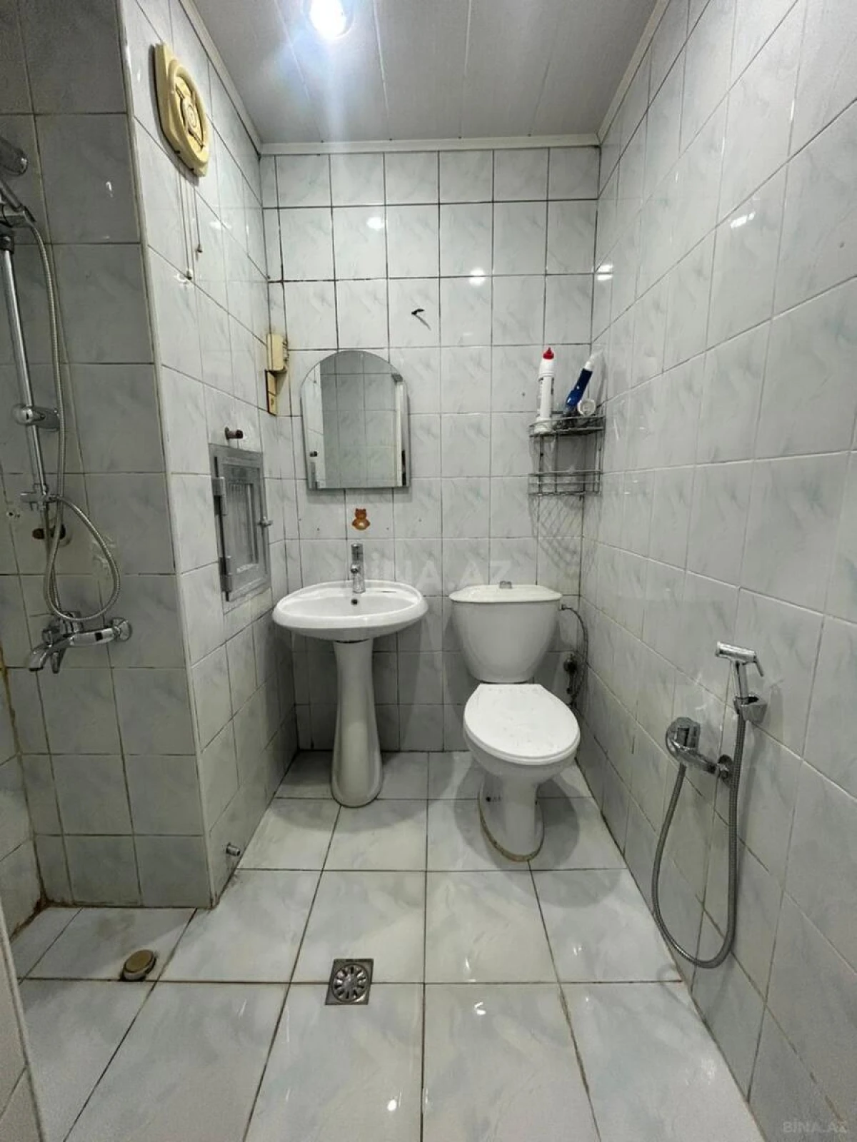Kirayə verilir 2 otaqlı mənzil 55 m²