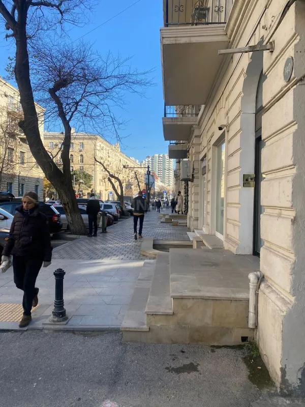 Kirayə verilir obyekt 130 m²