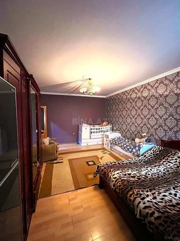 Satılır 4 otaqlı mənzil 110 m²