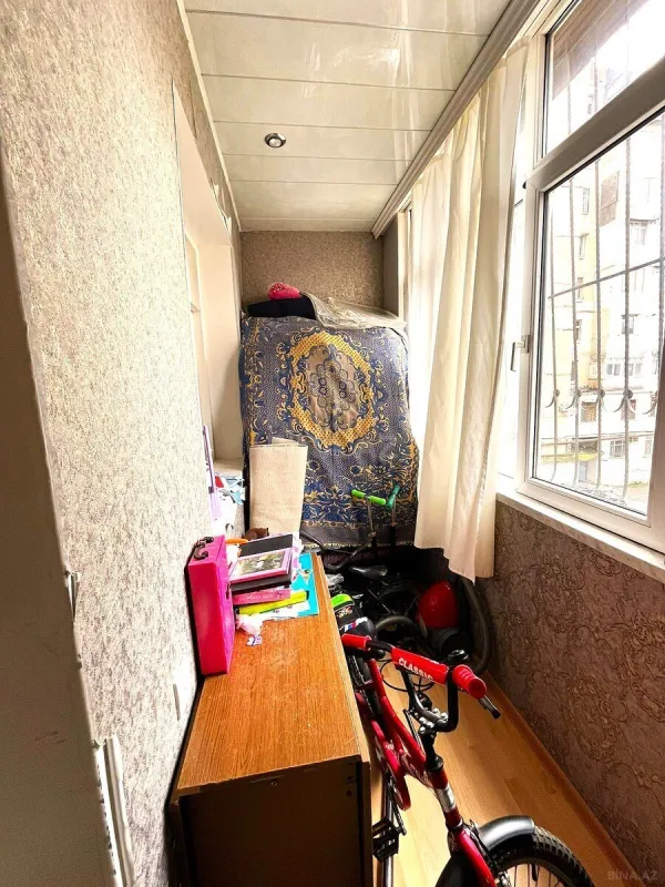 Satılır 4 otaqlı mənzil 110 m²