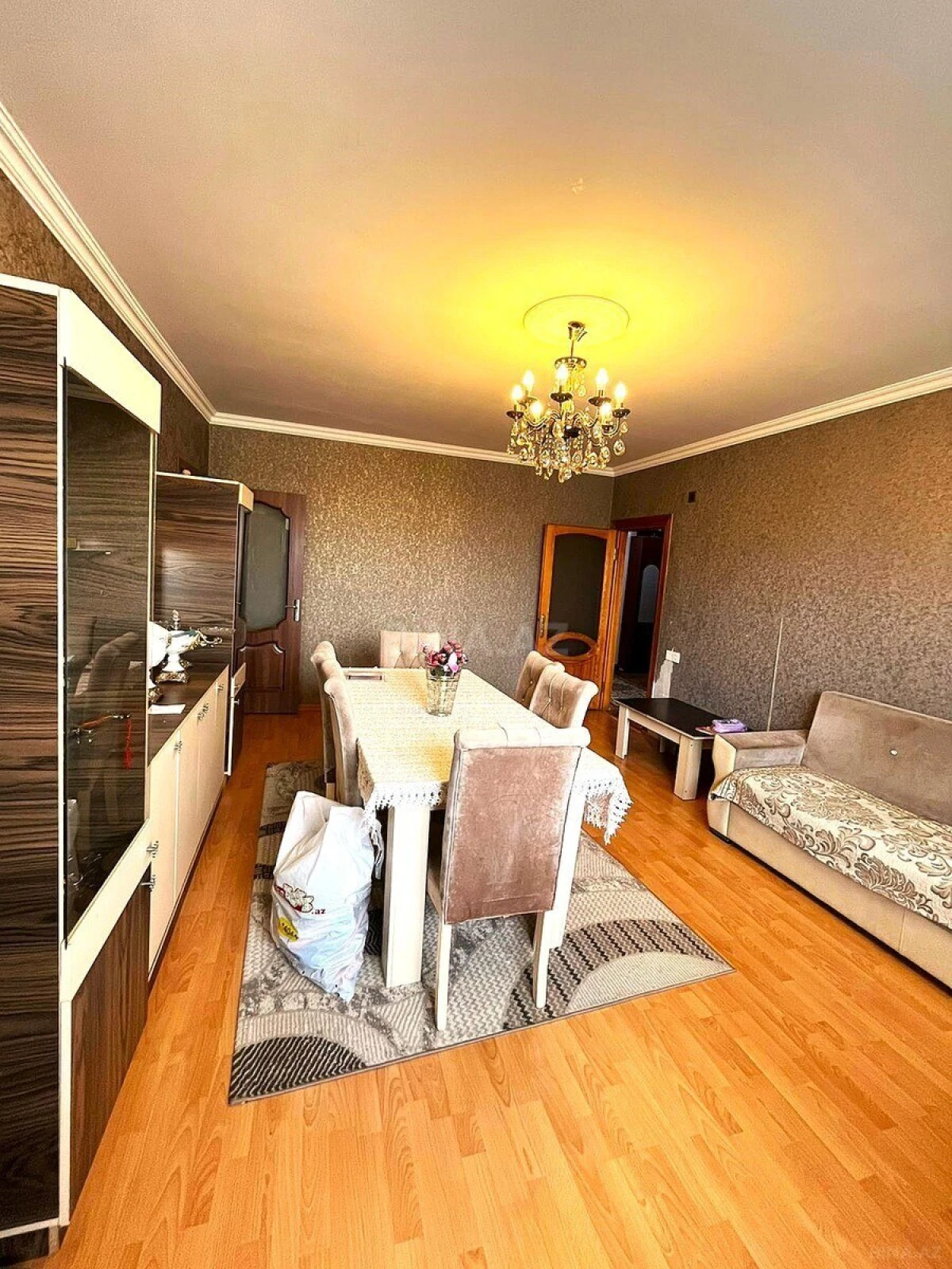 Satılır 4 otaqlı mənzil 110 m²