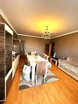 Satılır 4 otaqlı mənzil 110 m²