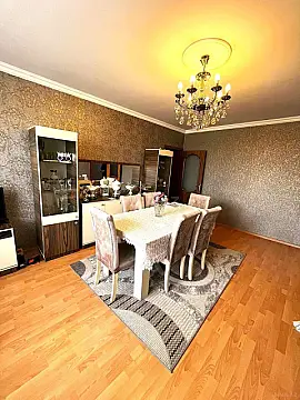 Satılır 4 otaqlı mənzil 110 m²