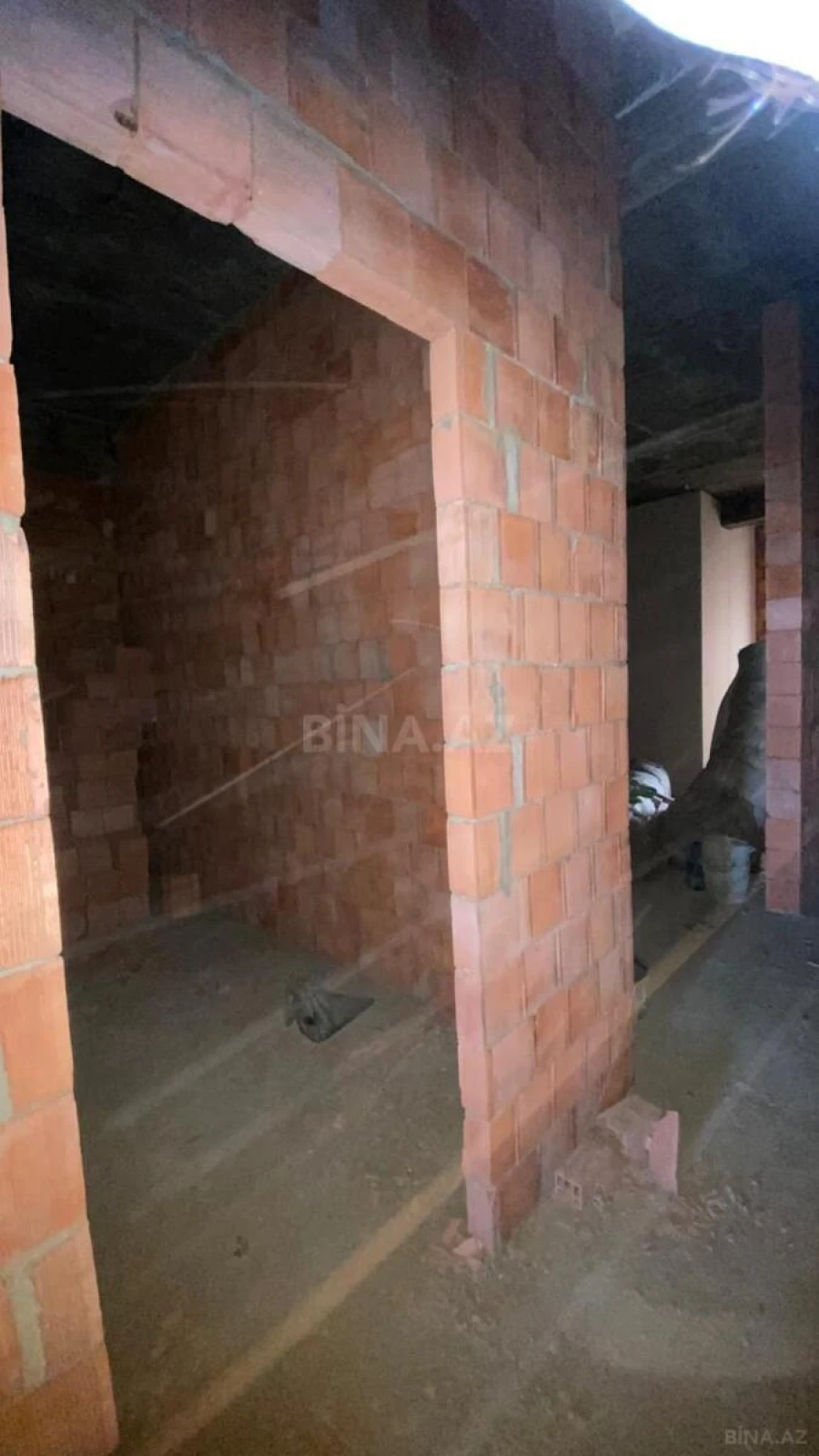 Satılır 2 otaqlı mənzil 57 m²