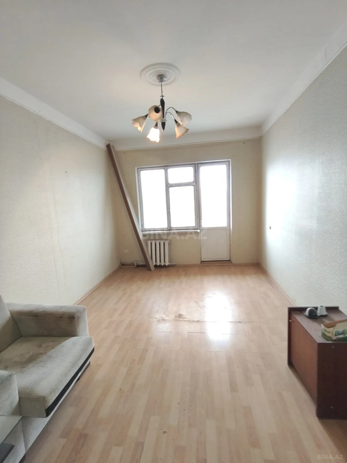 Satılır 4 otaqlı mənzil 95 m²