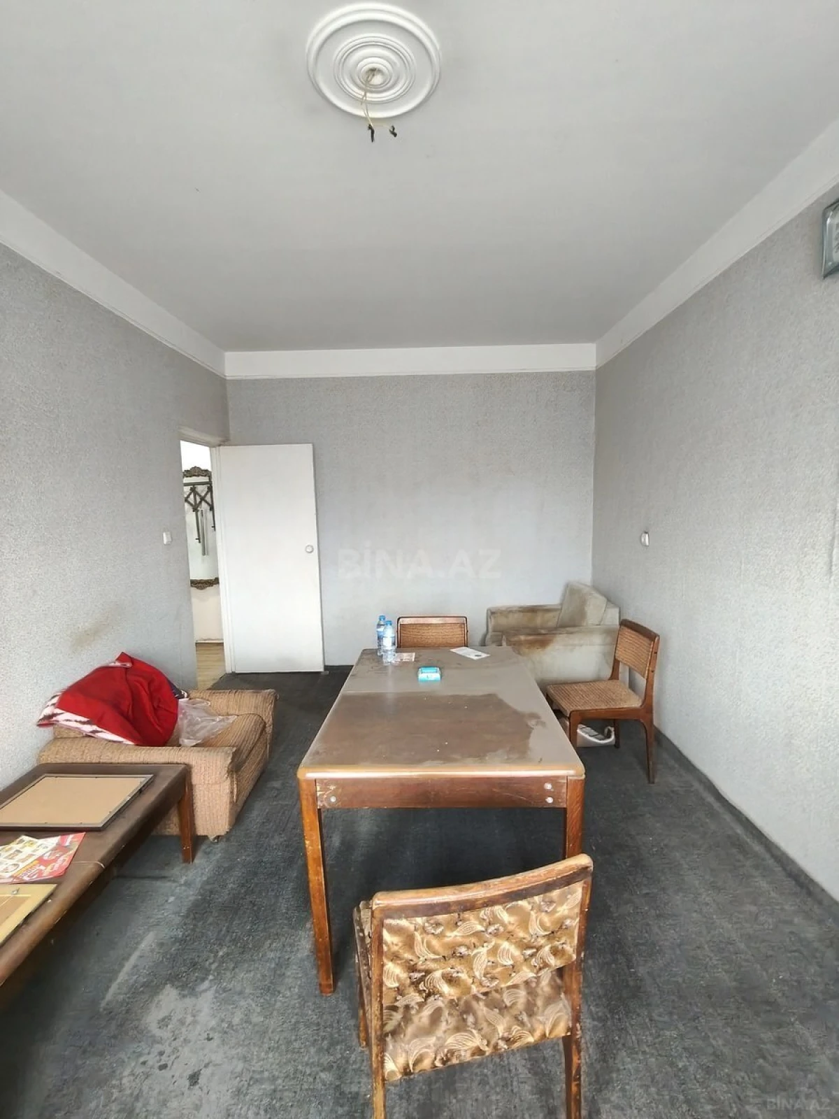 Satılır 4 otaqlı mənzil 95 m²