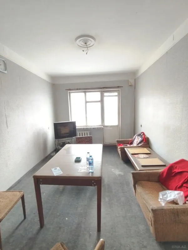 Satılır 4 otaqlı mənzil 95 m²