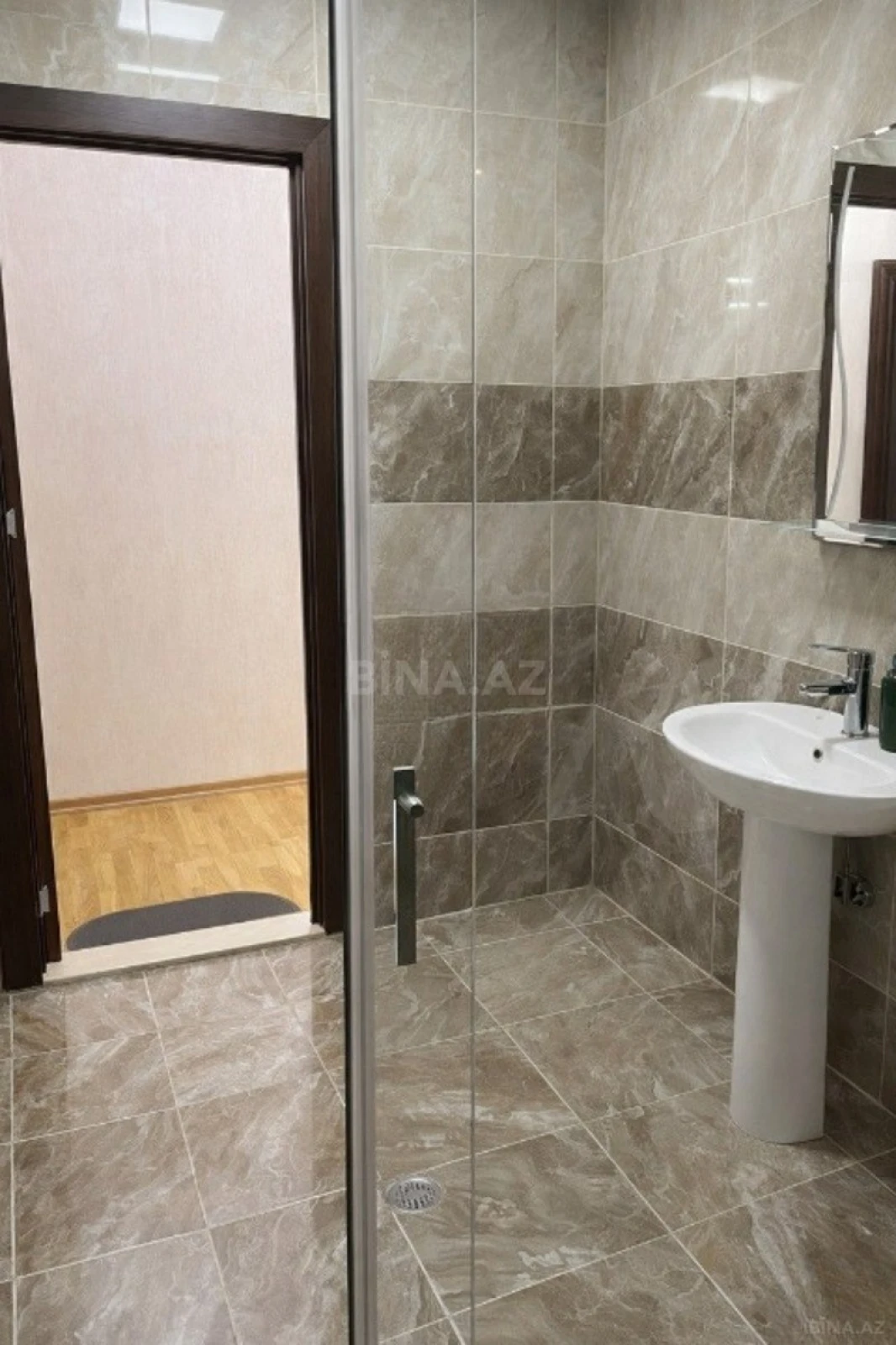 Satılır 3 otaqlı mənzil 110 m²