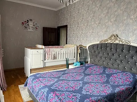 Satılır 3 otaqlı mənzil 110 m²