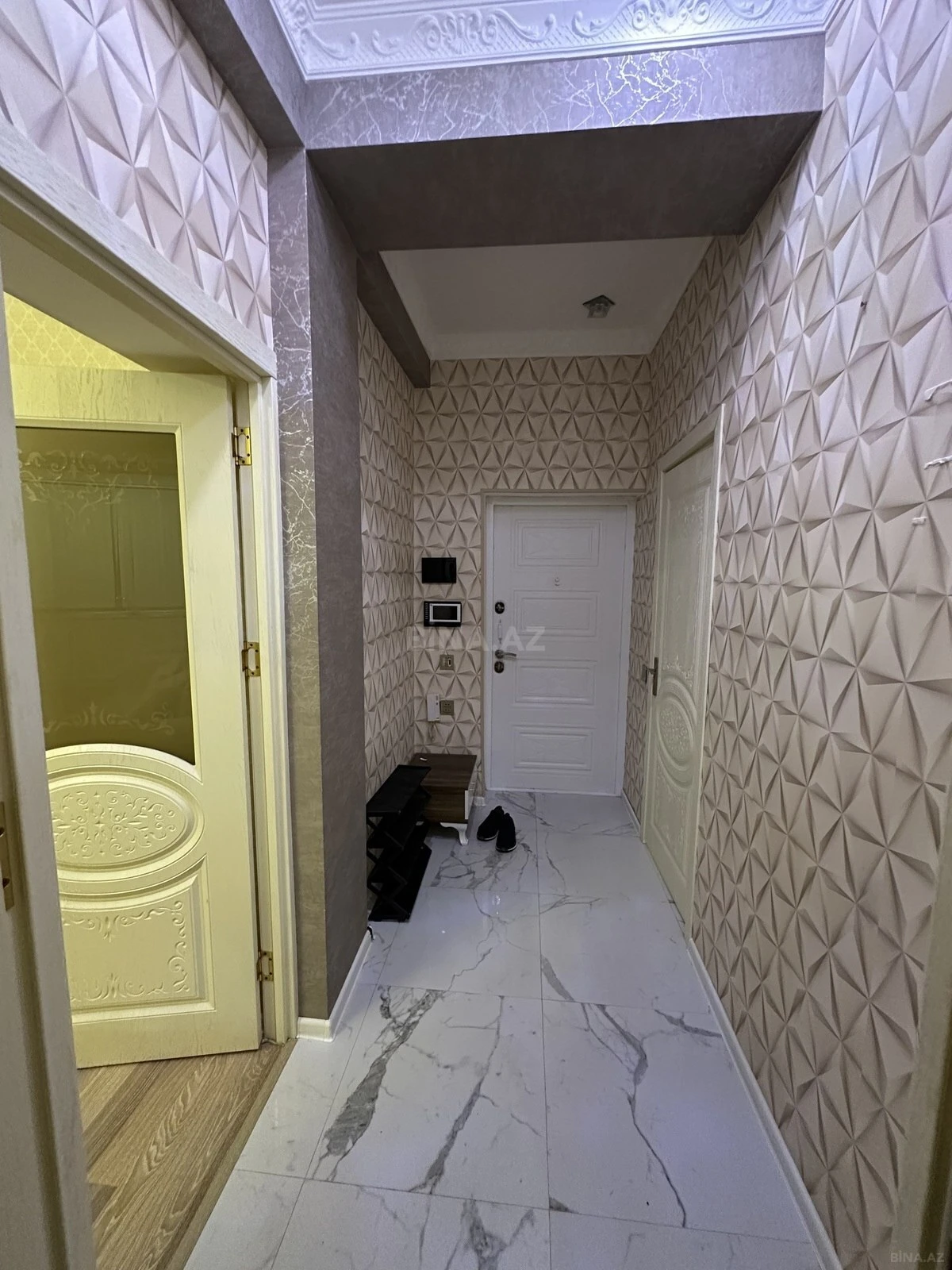 Kirayə verilir 2 otaqlı mənzil 58 m²